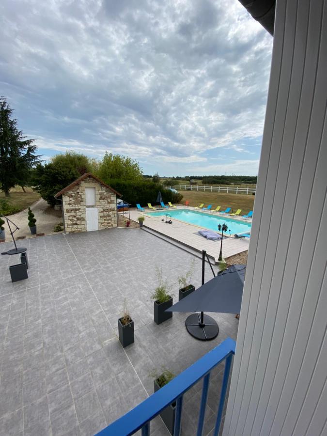 Loveyou Villalunoterie Futuroscope Piscine Spa 4Pers Oyre Exterior photo
